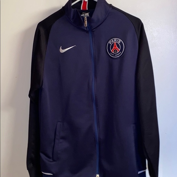 EUC Paris Saint-Germain warm up fan jacket - Picture 7 of 9